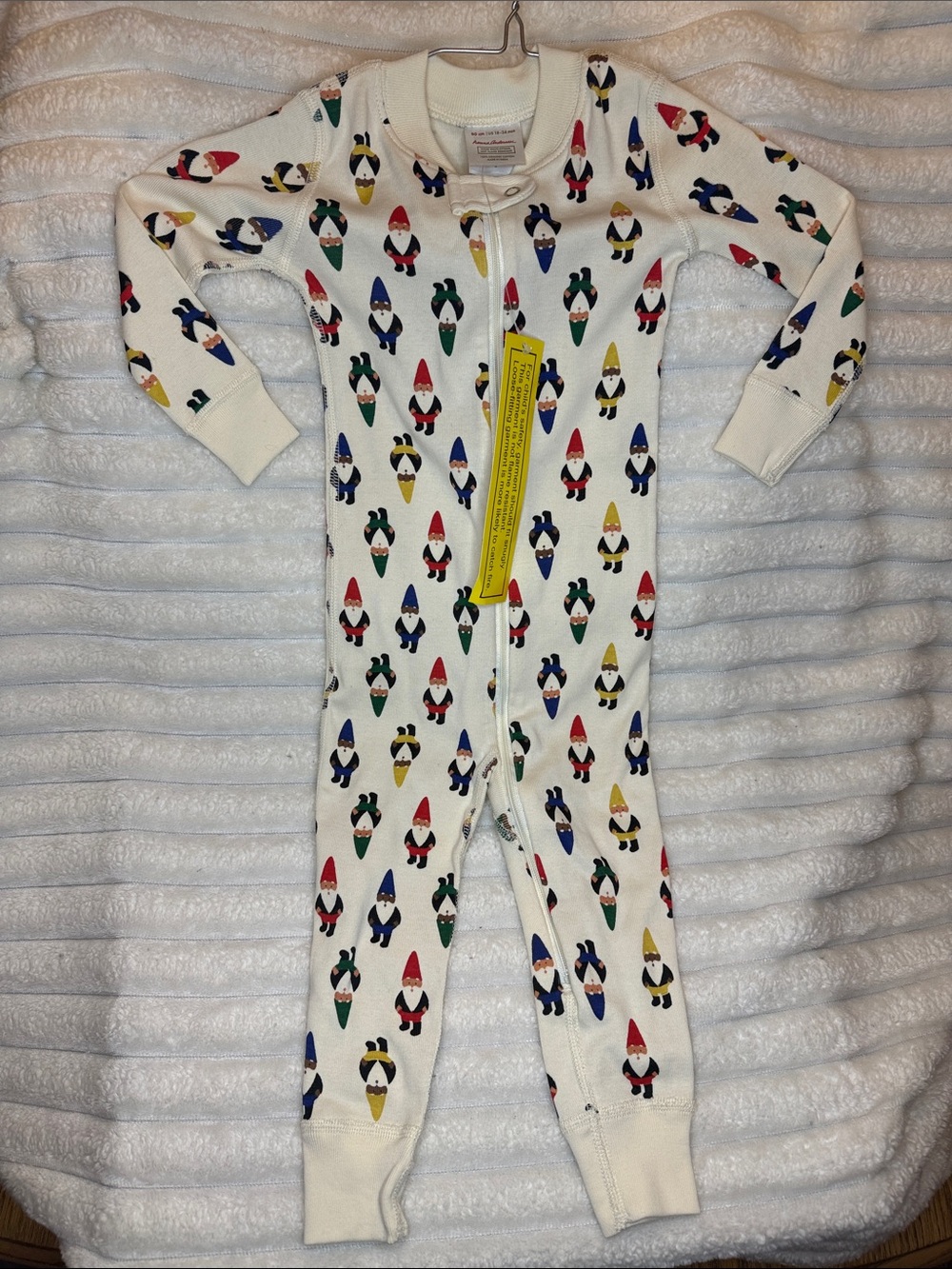 Hanna Andersson Cream One-Piece Zippy Pajama with Multicolor Gnome Print